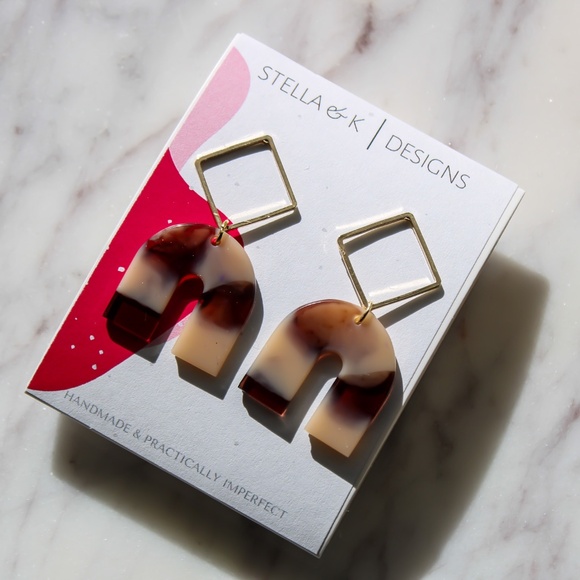 Handmade Earrings - Arch Resin Earrings - Brown & Tan Pattern - NEW - Picture 1 of 3